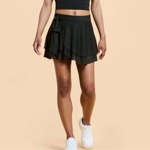 Bogilates Black studio wrap skort size large
